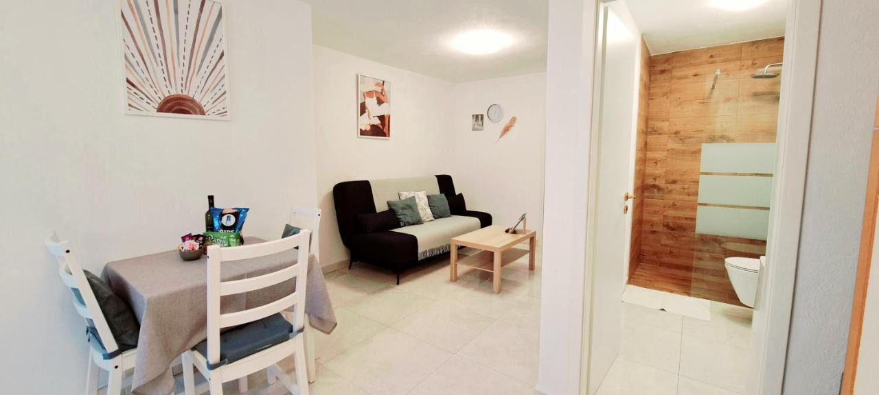 Apartment Ararita 크르크 외부 사진